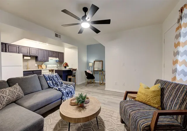 14407-n-pennsylvania-ave-12k-oklahoma-city-ok-73134/hzid_2ae112f4