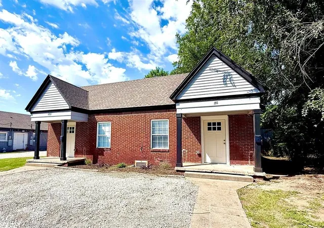 2701-nw-16th-st-oklahoma-city-ok-73107/hzid_2d04433a