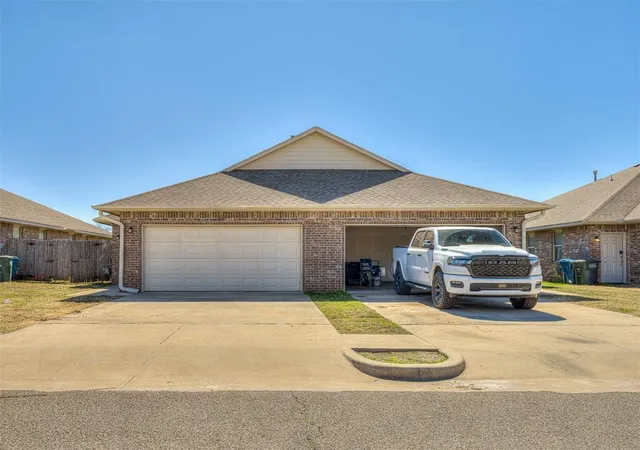 116-ashley-dr-116-and-118-edmond-ok-73003/hzid_9e8589a5