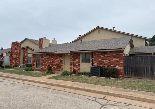 1113-sequoyah-st-f-edmond-ok-73003/hzid_df796f2e