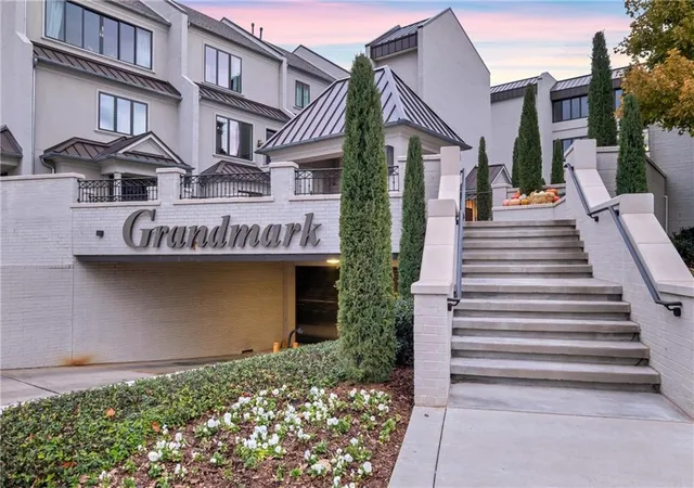 6429-grandmark-dr-nichols-hills-ok-73116/hzid_3856c301