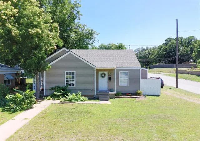 925-w-chickasha-ave-chickasha-ok-73018/hzid_a9621ec2
