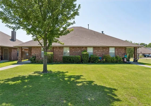 400-n-willowood-dr-400-and-402-yukon-ok-73099/hzid_a2afd3c6