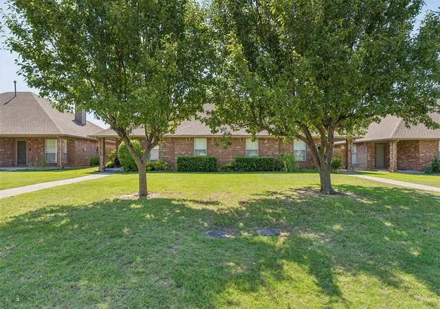 404-n-willowood-dr-404-406-yukon-ok-73099/hzid_90c11026