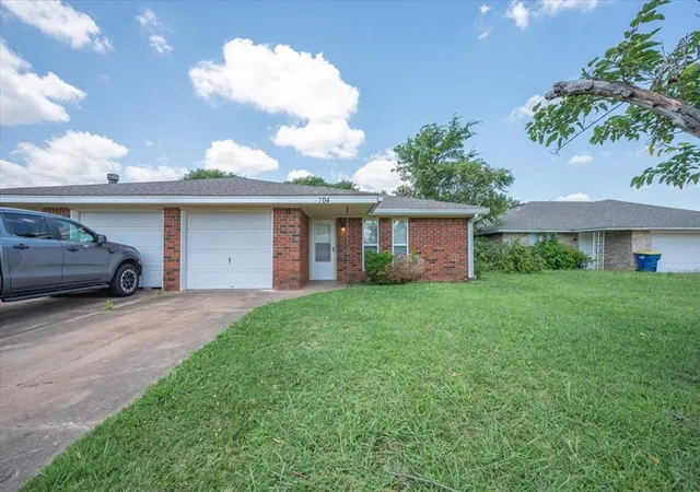 702-e-redbud-ct-702-704-stillwater-ok-74075/hzid_f5b35b65
