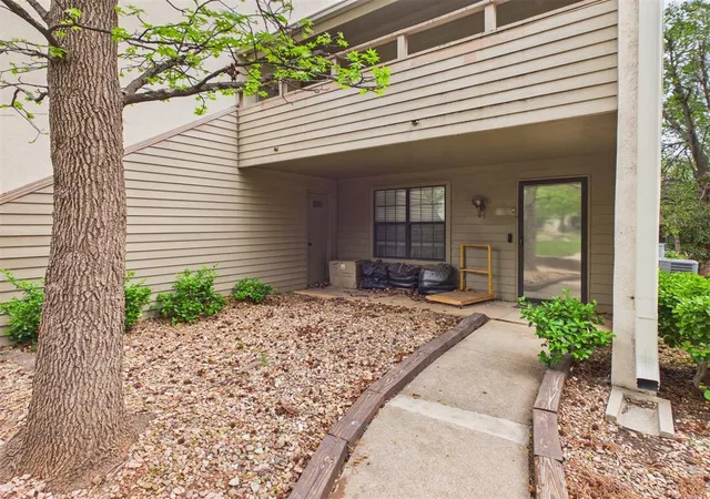 11130-stratford-dr-325-oklahoma-city-ok-73120/hzid_a1e8891a