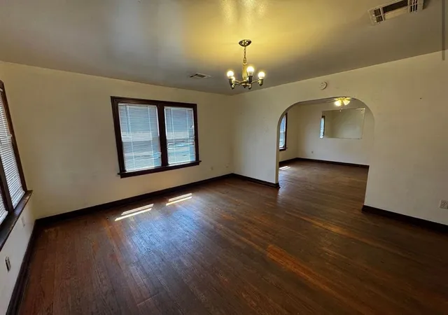 2840-nw-23rd-street-oklahoma-city-ok-73107/hzid_2ff647e2