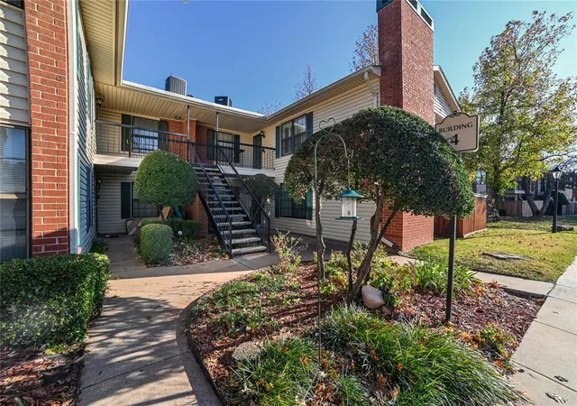 4400-hemingway-dr-215-oklahoma-city-ok-73118/hzid_cd9ccd50