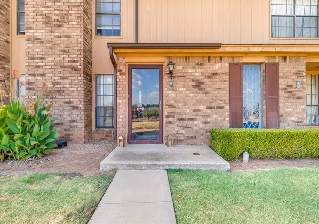 812-two-forty-pl-oklahoma-city-ok-73139/hzid_e1a2276e