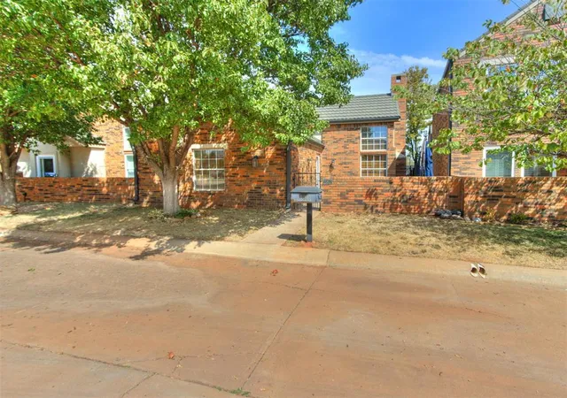 11811-springhollow-rd-oklahoma-city-ok-73120/hzid_74d2625f