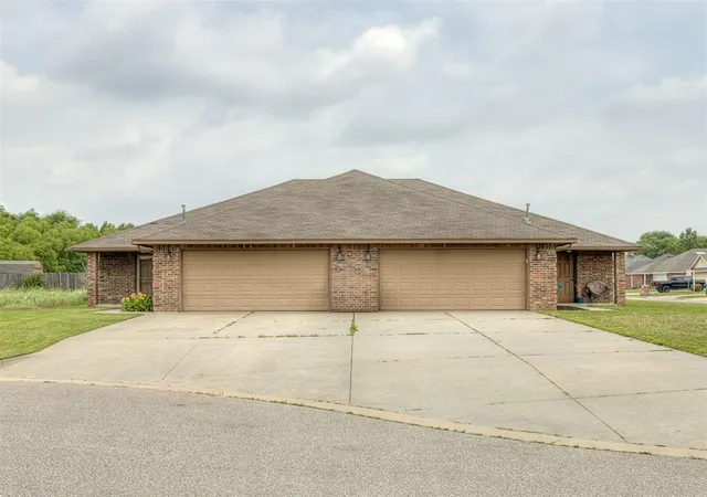 705-ne-21st-street-707-newcastle-ok-73065/hzid_fe7f8639