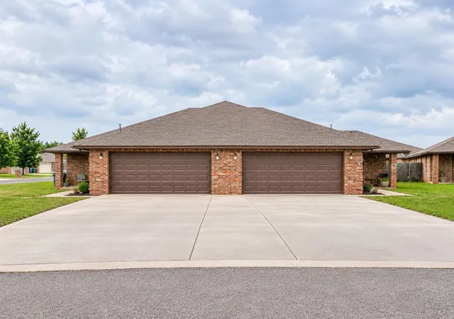 708-ne-21st-terrace-710-newcastle-ok-73065/hzid_7ebef0f3