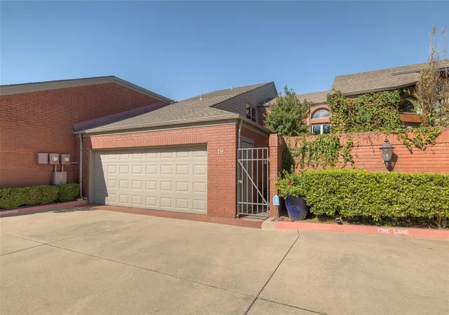 2825-nw-grand-blvd-19-oklahoma-city-ok-73116/hzid_c2f593e1