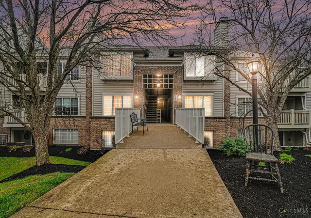 9905-regatta-dr-304-colerain-twp-oh-45252/hzid_4f7bffe2