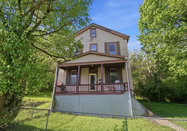 1743-baltimore-ave-cincinnati-oh-45225/hzid_81ce1946