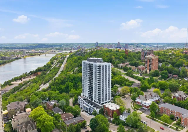 2200-victory-pkwy-1504-cincinnati-oh-45206/hzid_82acdba0