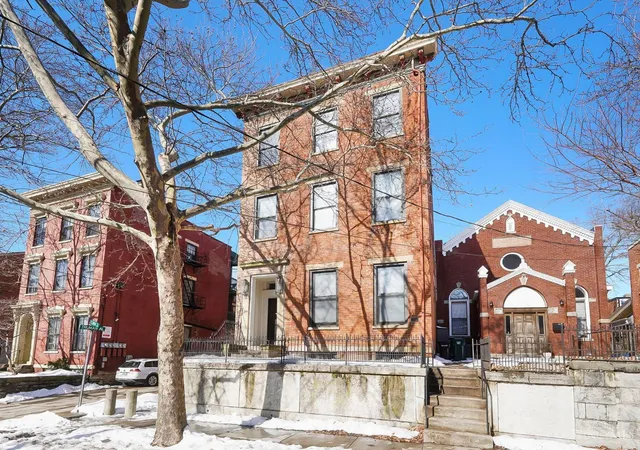 422-clark-st-cincinnati-oh-45203/hzid_f08267b4
