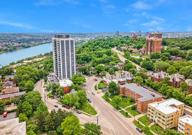 2200-victory-pkwy-709-cincinnati-oh-45206/hzid_ab224545