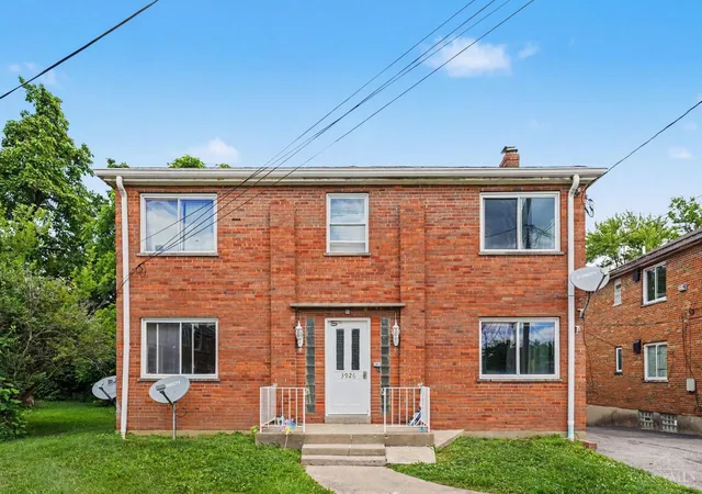 3926-e-gatewood-ln-silverton-oh-45236/hzid_6fd614ee