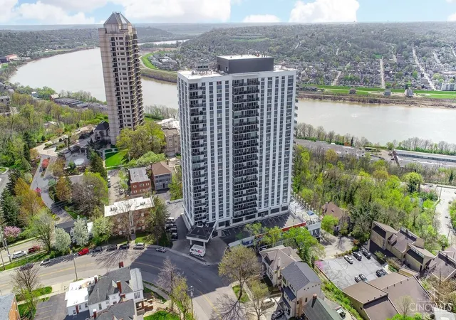 2200-victory-pkwy-1407-cincinnati-oh-45206/hzid_fa249fb6