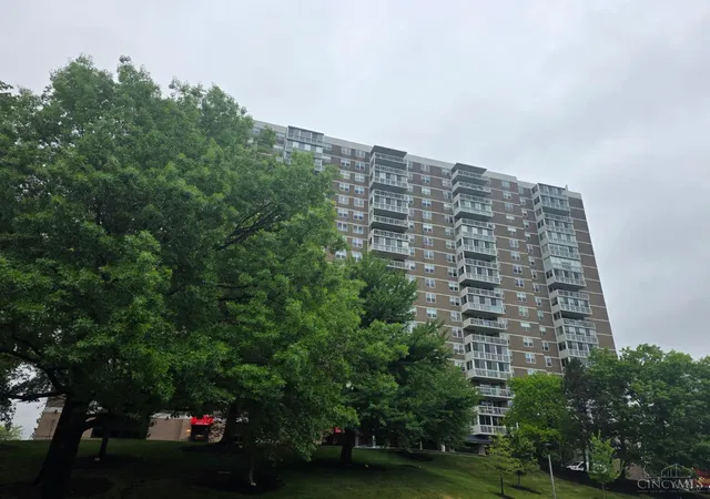 2444-madison-rd-cincinnati-oh-45208/hzid_c423e74b