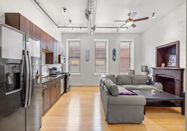 1202-main-st-1-cincinnati-oh-45202/hzid_8f39aceb