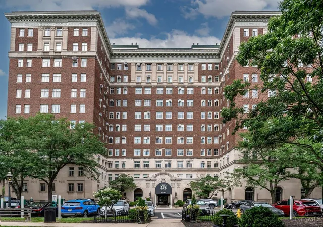 3900-rose-hill-ave-805a-cincinnati-oh-45229/hzid_ad476e2d