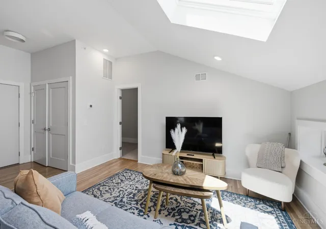 915-vine-st-401-cincinnati-oh-45202/hzid_12fcbf76
