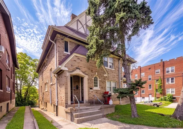 2733-stratford-ave-cincinnati-oh-45220/hzid_960fb88c
