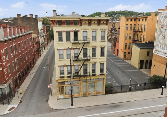 20-w-12th-st-403a-cincinnati-oh-45202/hzid_b63225f9
