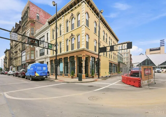 411-plum-st-203-cincinnati-oh-45202/hzid_114d7afd