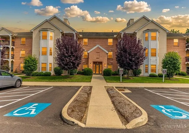 4350-regency-ridge-ct-208-cincinnati-oh-45248/hzid_c226e9dd