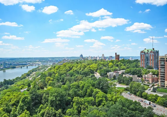 2200-victory-pkwy-2307-cincinnati-oh-45206/hzid_61992df8