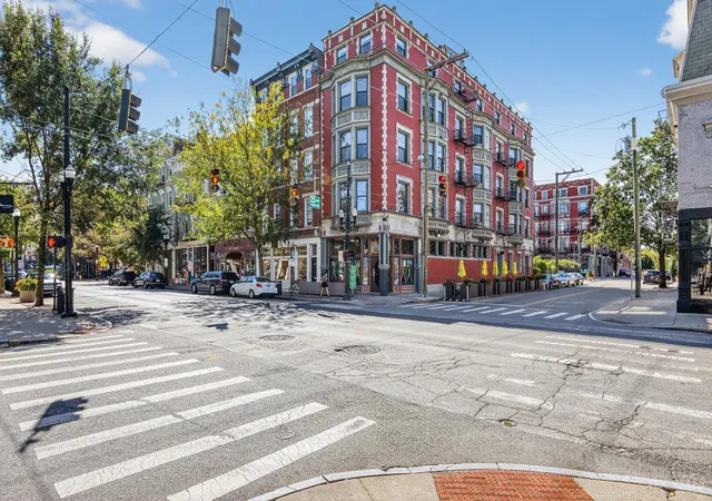 1237-vine-st-7-cincinnati-oh-45202/hzid_3b8312e8