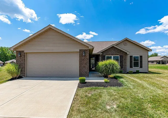 136-pebble-creek-dr-eaton-oh-45320/hzid_49ae77ea