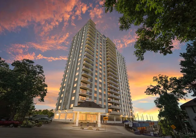 2200-victory-pkwy-905-cincinnati-oh-45206/hzid_2891195d
