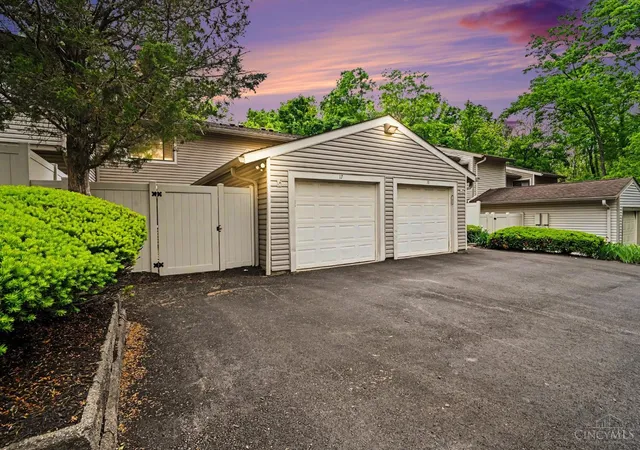 17-woodview-ct-cincinnati-oh-45246/hzid_fc0918ac