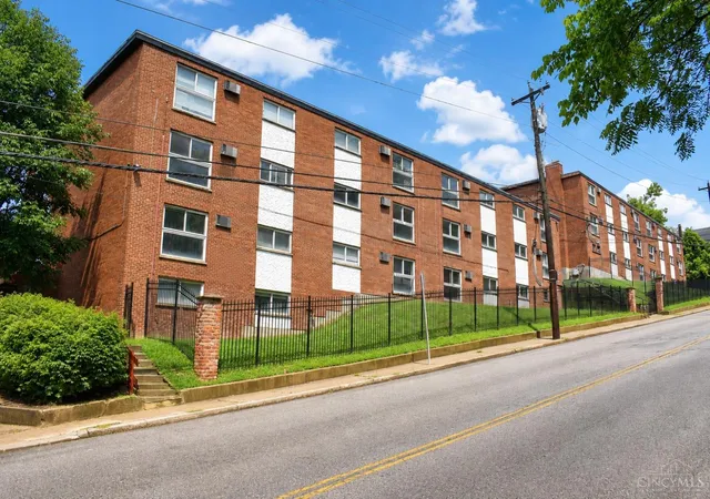 650-straight-st-cincinnati-oh-45219/hzid_a61d04b7