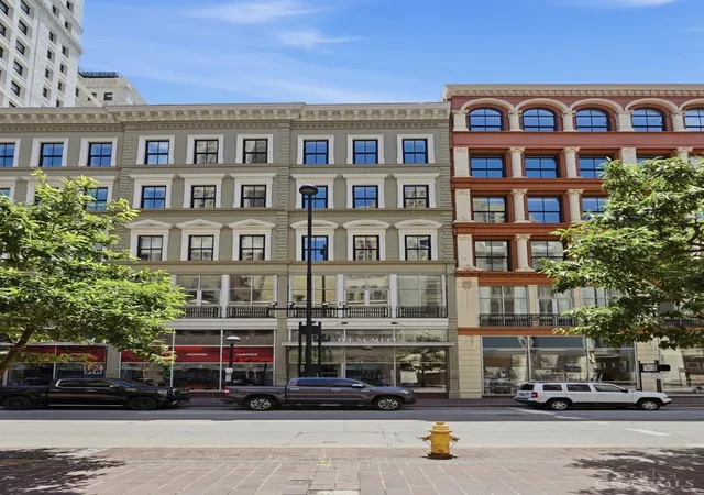 15-w-4th-street-202-cincinnati-oh-45202/hzid_0efb3da0