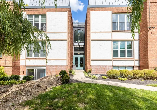 3825-petoskey-ave-21-mariemont-oh-45227/hzid_50485242