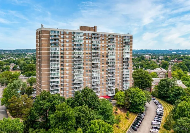 2444-madison-rd-1907-cincinnati-oh-45208/hzid_18d1d14d