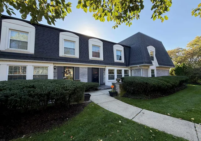 1965-shorepointe-ln-grosse-pointe-mi-48236/hzid_019f8653
