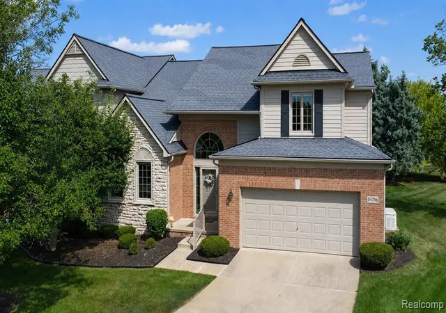 54796-grenelefe-cir-12-south-lyon-mi-48178-9481/hzid_2b968f49