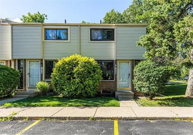 1669-wimbledon-dr-walled-lake-mi-48390/hzid_1c9bb3e9