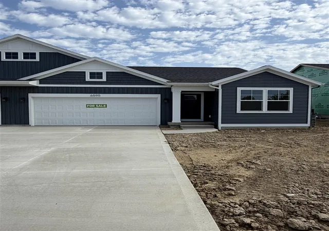 6595-bellflower-dr-2-zeeland-mi-49464/hzid_05bee246