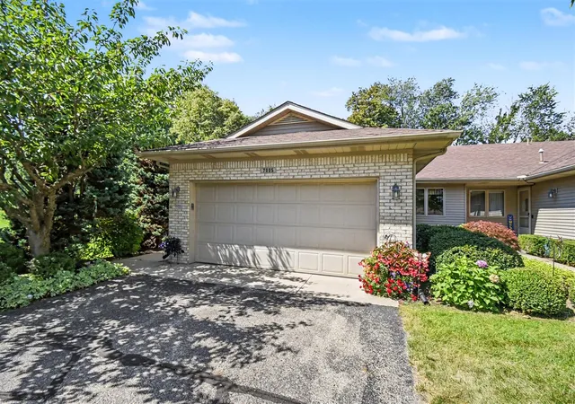 7005-amber-springs-dr-65-byron-center-mi-49315-9742/hzid_766b2825