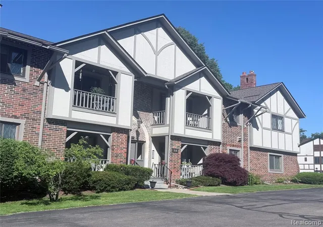 42160-woodward-ave-7-bloomfield-hills-mi-48304/hzid_e0384e2b