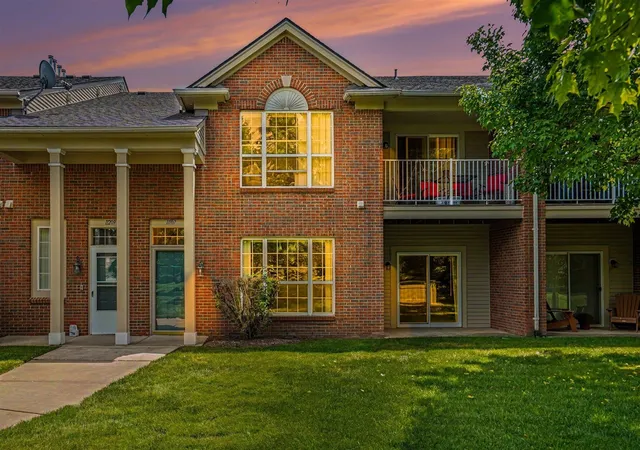 11107-farmingdale-ln-130-walled-lake-mi-48390/hzid_ce1060f4