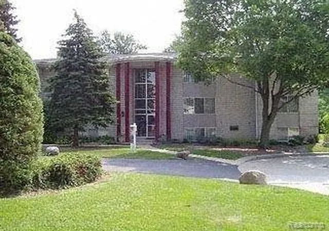 33234-kingslane-ct-4-farmington-mi-48336/hzid_cde3344d