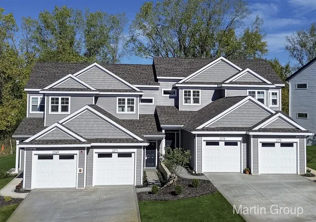 2221-watertown-way-grand-rapids-mi-49505/hzid_fa12b05d